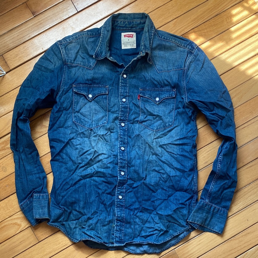 Levi's Men's Dark Blue Casual Button Down Shirt